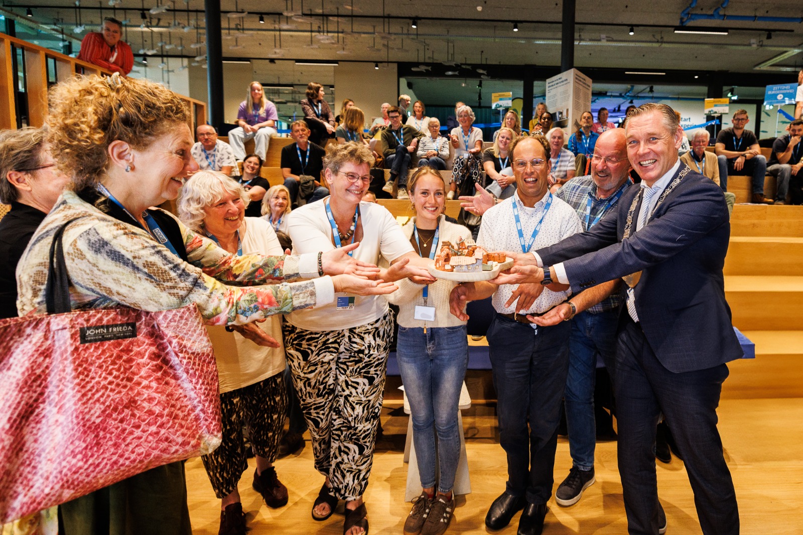 Overhandiging persbericht